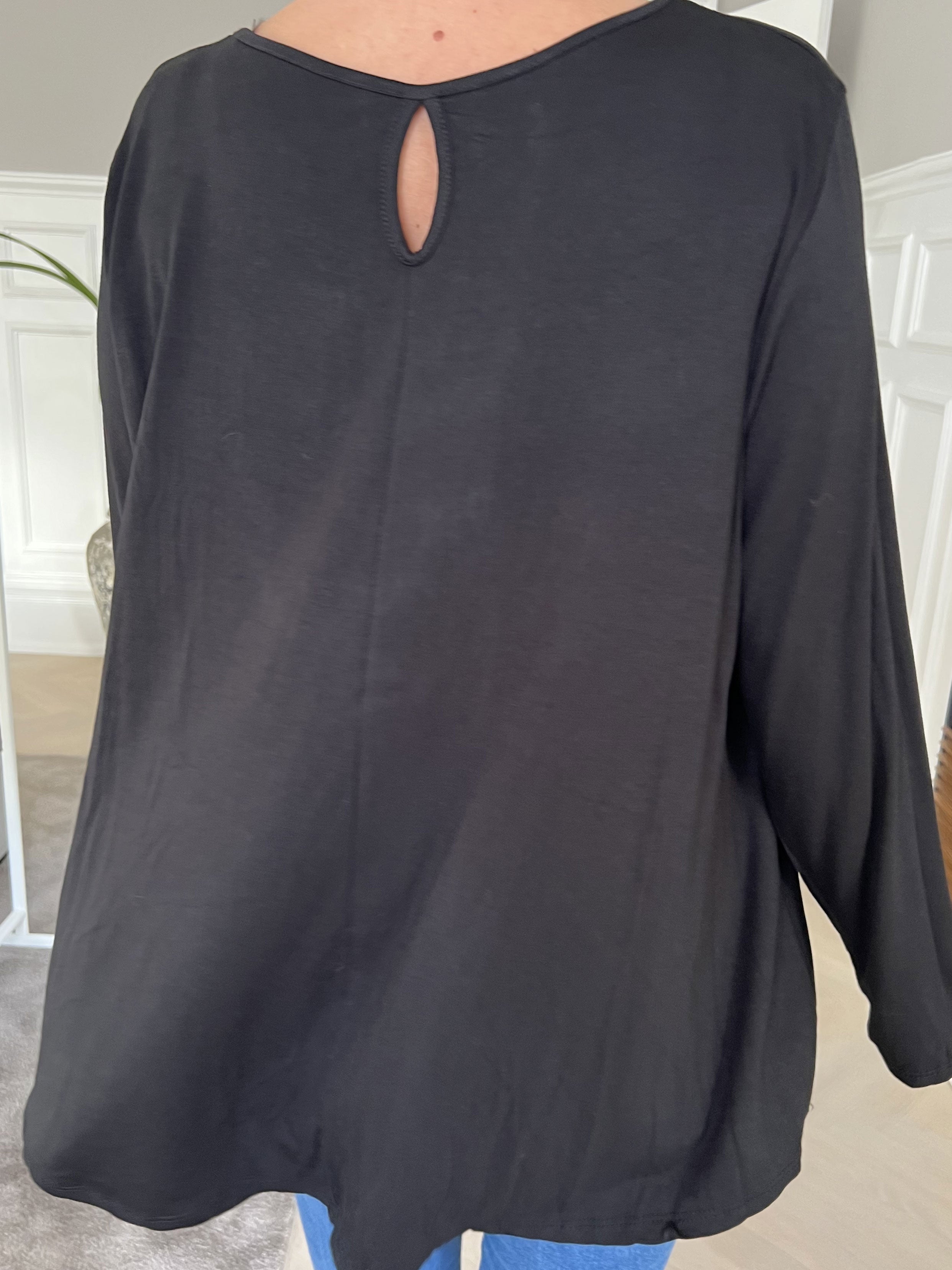 Klara - Jersey bluse i viscose med similisten og tryk